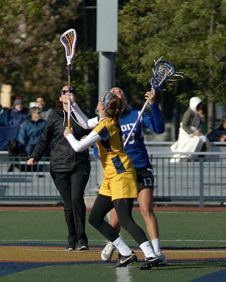 Queen's vs UOIT 05305 copy.jpg