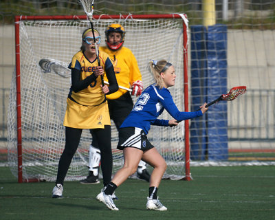 Queen's vs UOIT 09054 copy.jpg