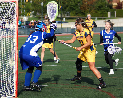 Queen's vs UOIT 05518 copy.jpg