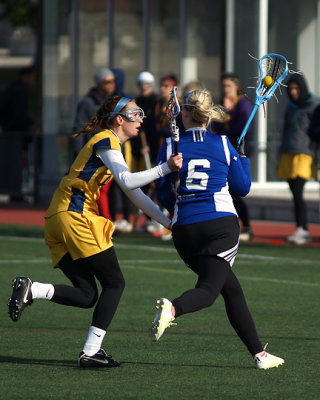 Queen's vs UOIT 05523 copy.jpg