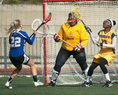 Queen's vs UOIT 09063 copy.jpg
