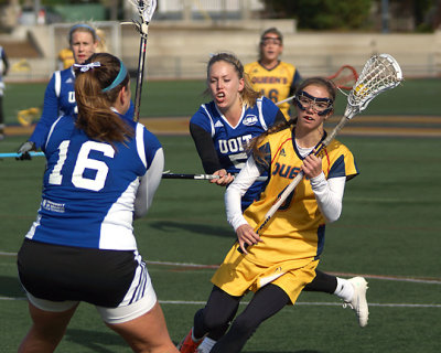 Queen's vs UOIT 05606 copy.jpg