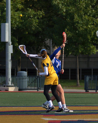 Queen's vs UOIT 05633 copy.jpg