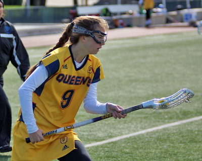 Queen's vs UOIT 05730 copy.jpg