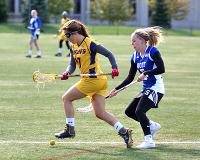 Queen's vs UOIT 05757 copy.jpg