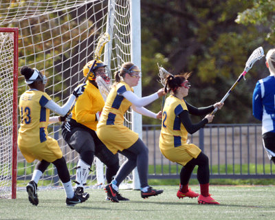 Queen's vs UOIT 09104 copy.jpg