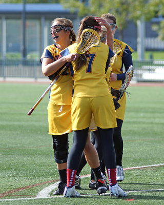Queen's vs UOIT 05829 copy.jpg
