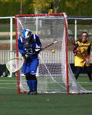 Queen's vs UOIT 05870 copy.jpg