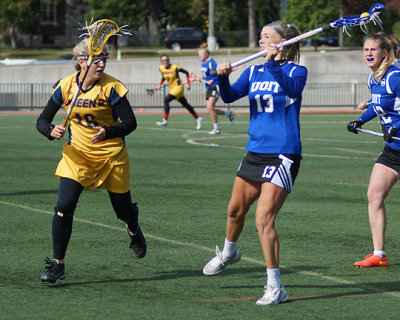 Queen's vs UOIT 05892 copy.jpg