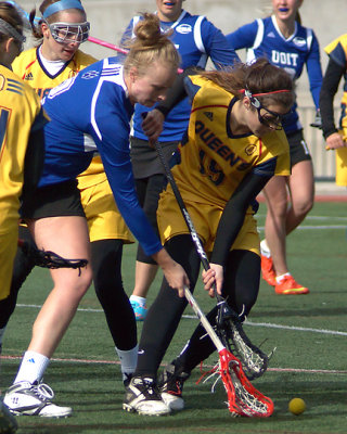 Queen's vs UOIT 05914 copy.jpg