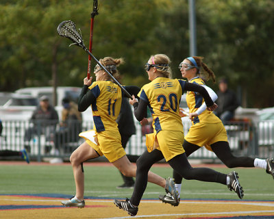 Queen's vs UOIT 05928 copy.jpg