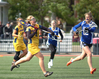 Queen's vs UOIT 05972 copy.jpg