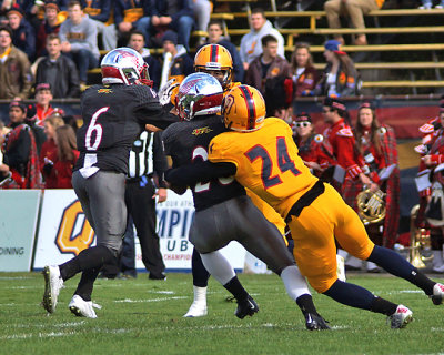 Queen's vs Guelph 06367 copy.jpg