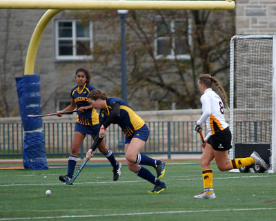 Queen's vs Waterloo 01224 copy.jpg