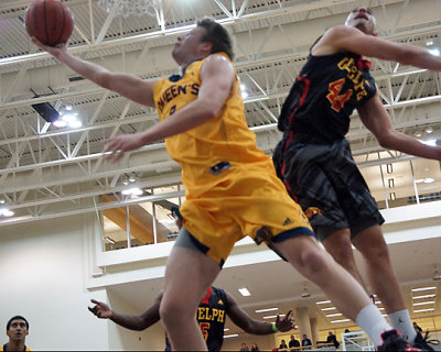 Queen's vs Guelph M-Basketball 02-05-16