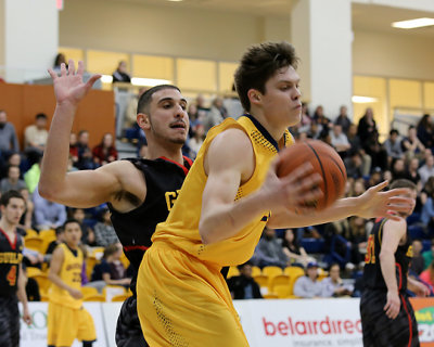 Queen's vs Guelph 9951 copy.jpg