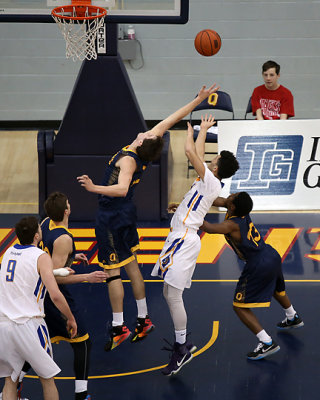 Queen's vs Lakehead 0303 copy.jpg