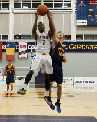 Queen's vs Lakehead 02540 copy.jpg