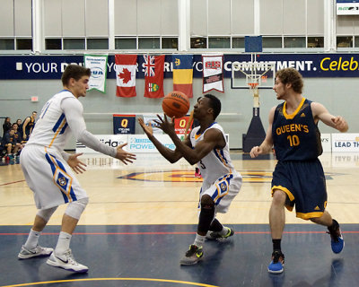 Queen's vs Lakehead 02545 copy.jpg