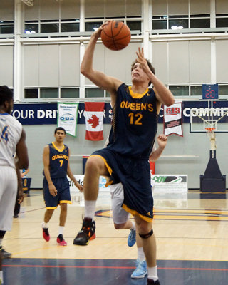 Queen's vs Lakehead 02564 copy.jpg