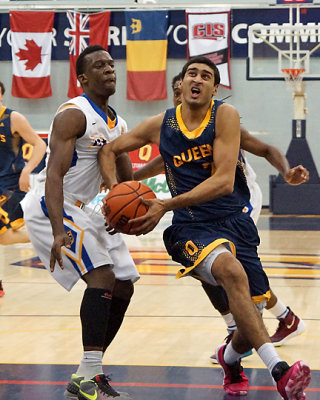 Queen's vs Lakehead 02583 copy.jpg