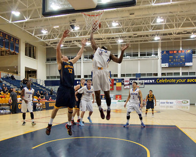 Queen's vs Lakehead 02595 copy.jpg