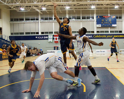 Queen's vs Lakehead 02631 copy.jpg