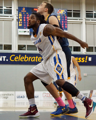 Queen's vs Lakehead 02641 copy.jpg