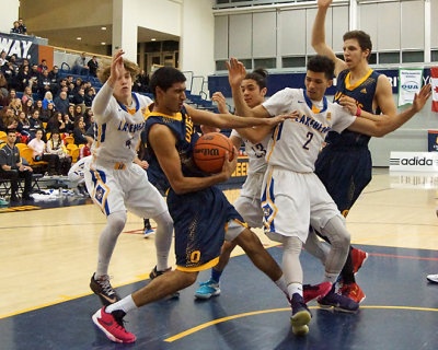 Queen's vs Lakehead 02657 copy.jpg