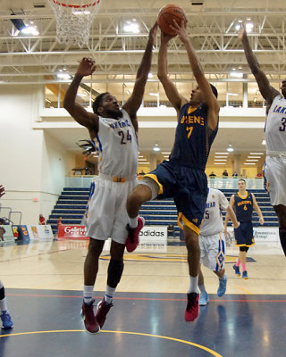 Queen's vs Lakehead 02722 copy.jpg