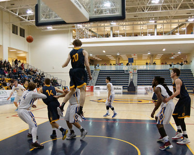 Queen's vs Lakehead 02820 copy.jpg