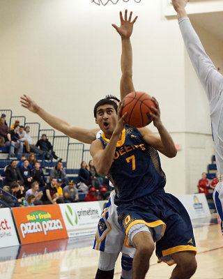 Queen's vs Lakehead 02871 copy.jpg