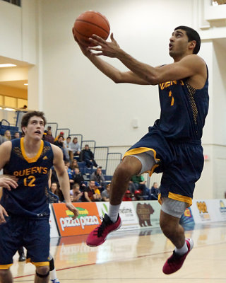 Queen's vs Lakehead 02876 copy.jpg