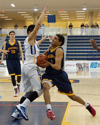 Queen's vs Lakehead 02884 copy.jpg