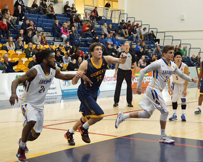 Queen's vs Lakehead 02932 copy.jpg