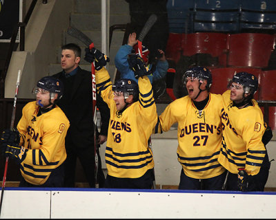 Queen's vs UOIT 8535 copy.jpg