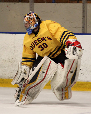 Queen's vs UOIT 8545 copy.jpg