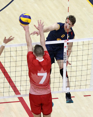 Queen's vs Royal Military College 8928 copy.jpg