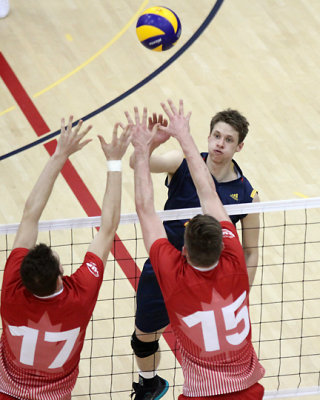 Queen's vs Royal Military College 8968 copy.jpg
