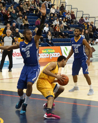 Queen's vs Ryerson M-Basketball 02-26-16