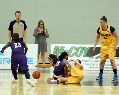 Queen's vs Abilene Christian 08927 copy.jpg