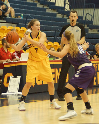 Queen's vs Abilene Christian 08968 copy.jpg