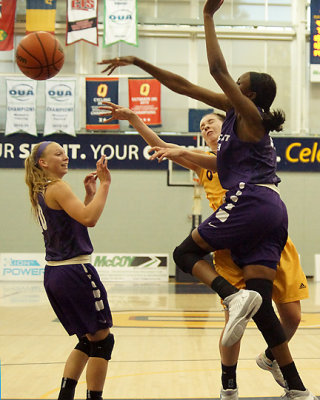 Queen's vs Abilene Christian 08990 copy.jpg