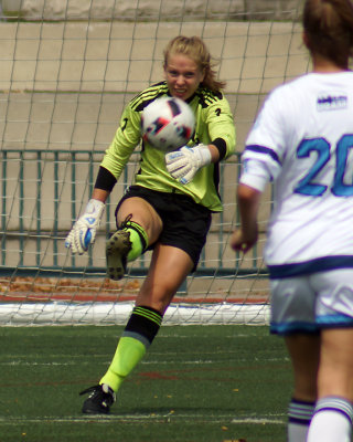 Queen's vs UQAM 00197 copy.jpg