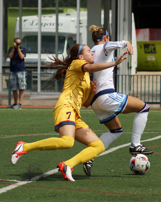 Queen's vs UQAM 00252 copy.jpg