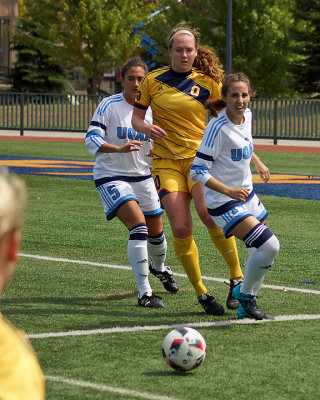 Queen's vs UQAM 00270 copy.jpg