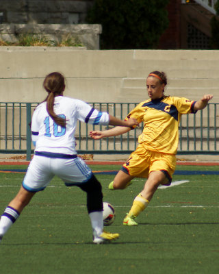 Queen's vs UQAM 00393 copy.jpg