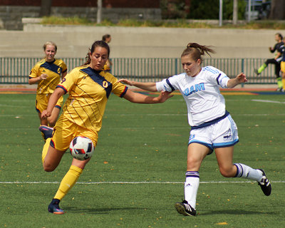 Queen's vs UQAM 00305 copy.jpg
