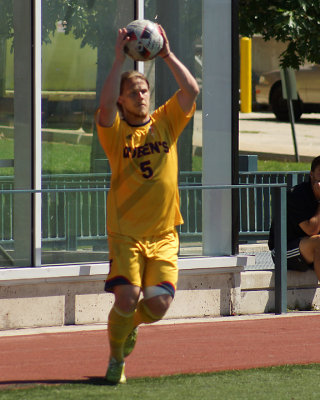 Queen's vs UQAM 01218 copy.jpg
