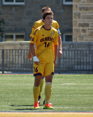 Queen's vs UQAM 01289 copy.jpg